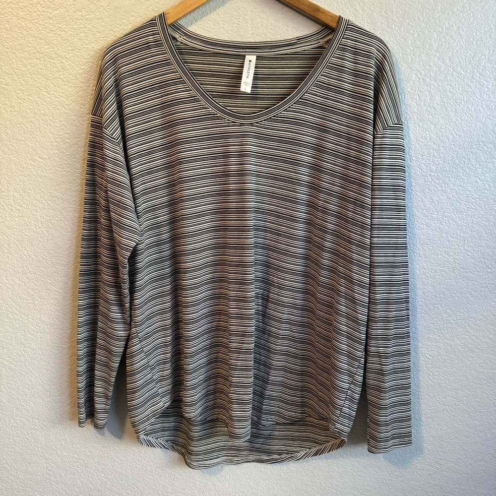 Athleta Cloudlight Stratus Striped Top Long Sleeve Shirt Black White Size Large